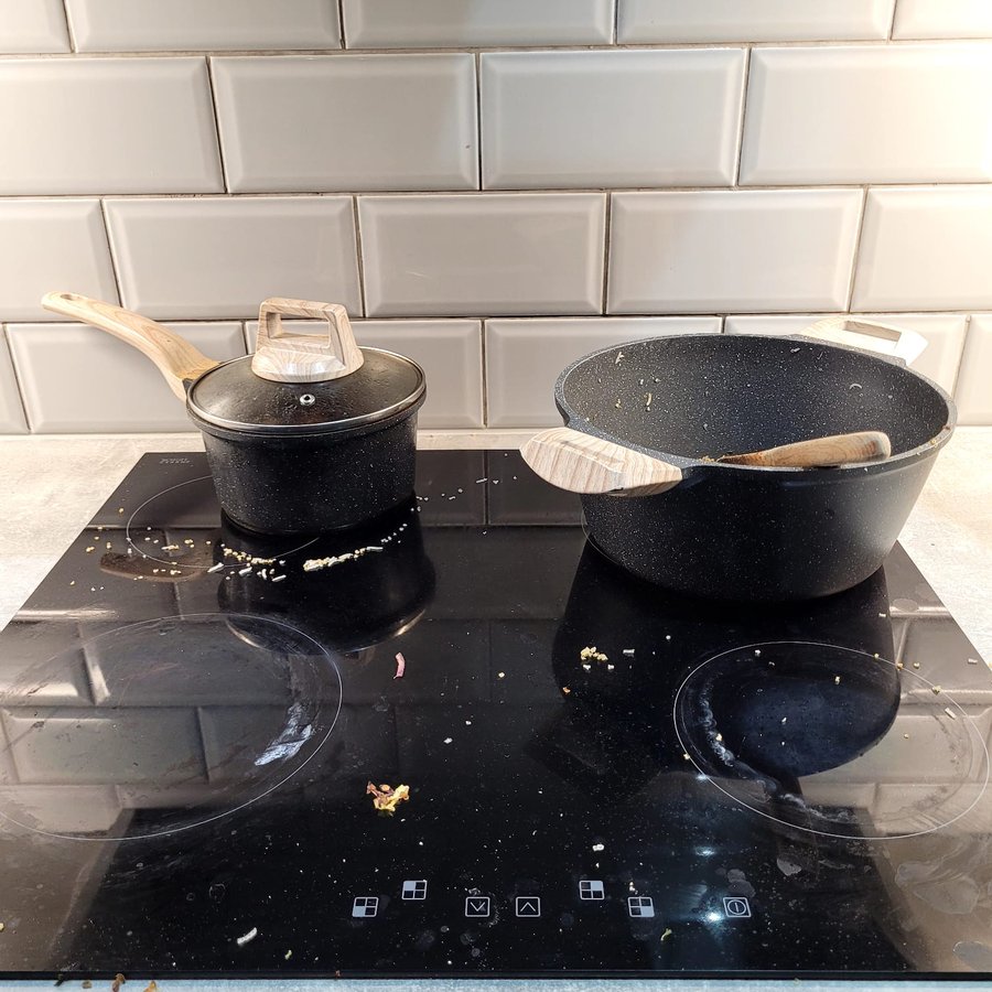 Hob before cleaning