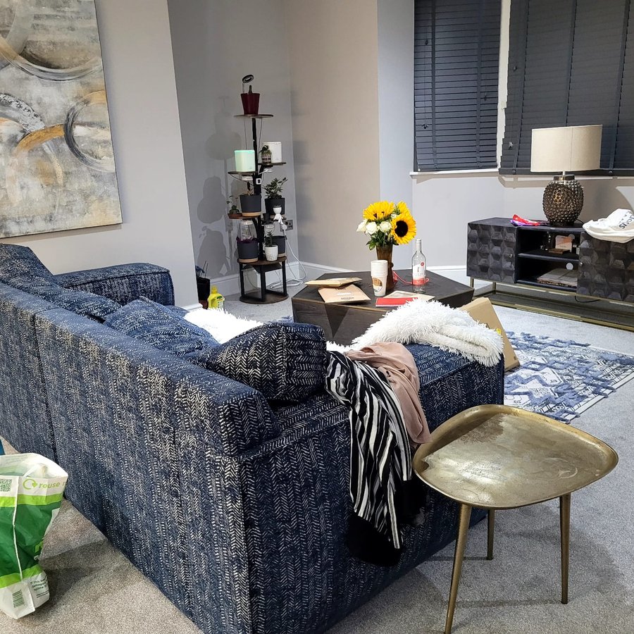 Living room before cleaning