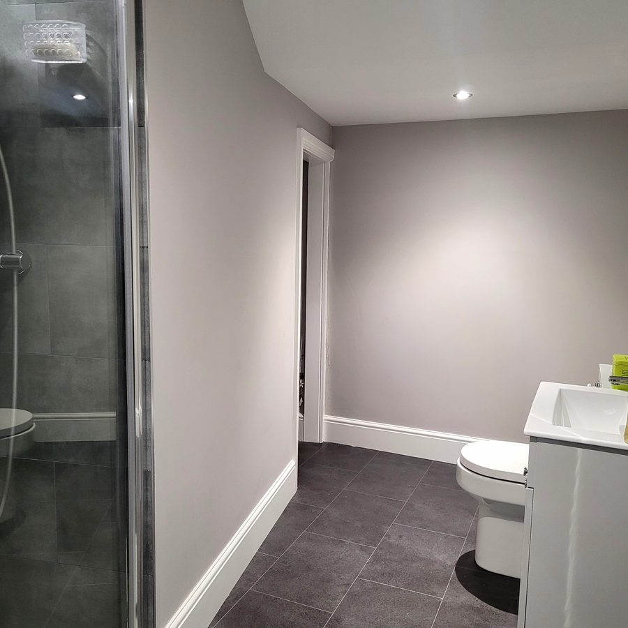 Bathroom cleaned by Squeaky Neat